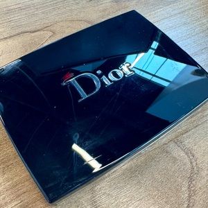 Door forever compact foundation